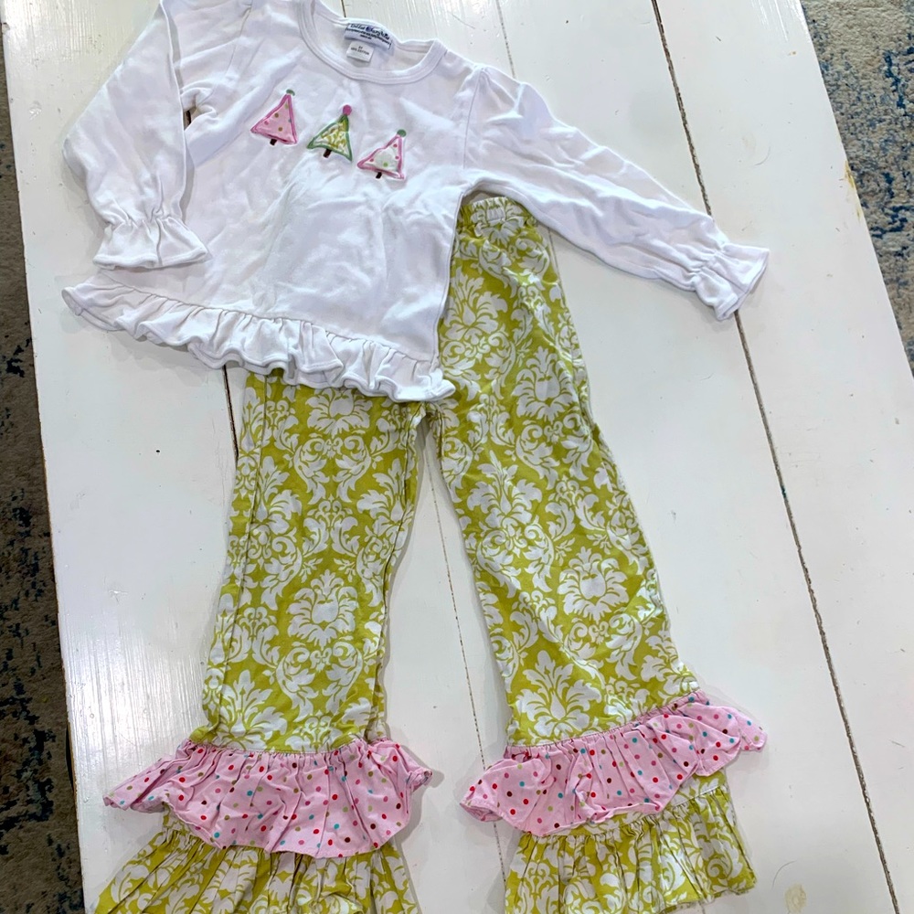 Boutique Christmas Tree Ruffle Pants & Top - Size 5 years